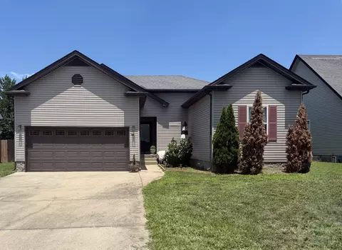 685 Fox Hound Dr, Clarksville, TN 37040
