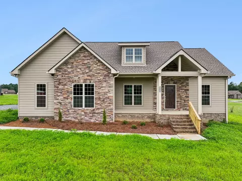 245 Makinley Dr, Lafayette, TN 37083
