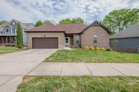 813 Tanager Pl, Lebanon, TN 37087