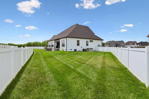 Exterior - 2729 Carousel Dr, Murfreesboro, TN 37128 photo 8 of 10