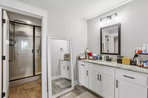 Bath - 2729 Carousel Dr, Murfreesboro, TN 37128 photo 5 of 8
