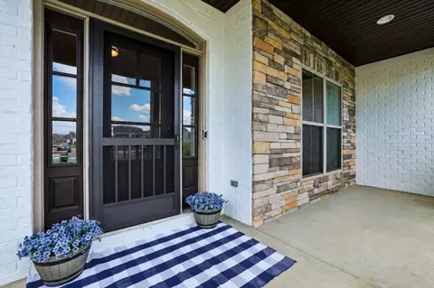 Exterior - 2729 Carousel Dr, Murfreesboro, TN 37128 photo 4 of 10