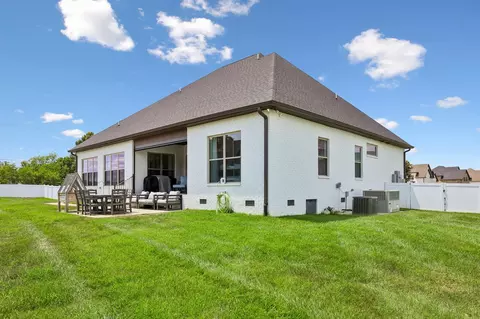 Exterior - 2729 Carousel Dr, Murfreesboro, TN 37128 photo 9 of 10