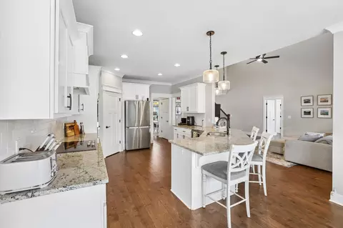 Kitchen - 2729 Carousel Dr, Murfreesboro, TN 37128 photo 3 of 5