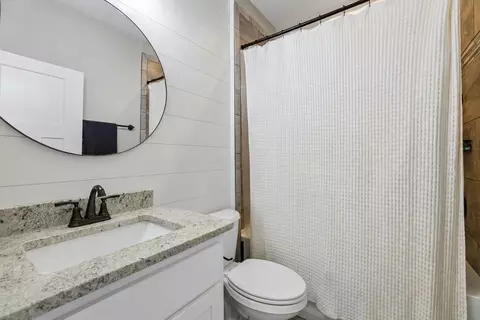 Bath - 2729 Carousel Dr, Murfreesboro, TN 37128 photo 1 of 8