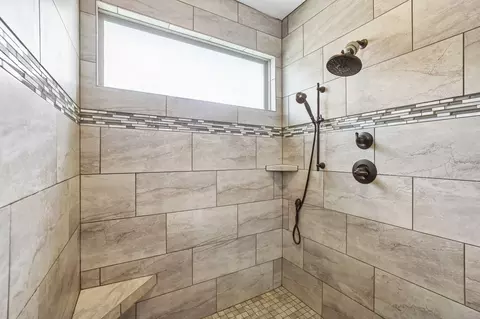Bath - 2729 Carousel Dr, Murfreesboro, TN 37128 photo 3 of 8