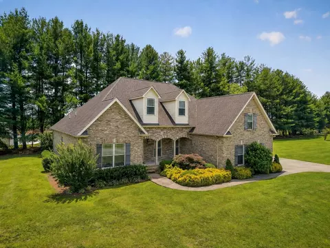 139 Chestnut Oak Ave, Smithville, TN 37166
