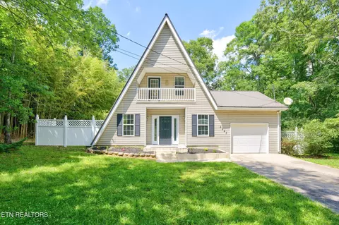 2223 Wichita Dr, Crossville, TN 38572