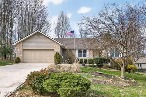 15 Ridge Crest Cir, Crossville, TN 38558