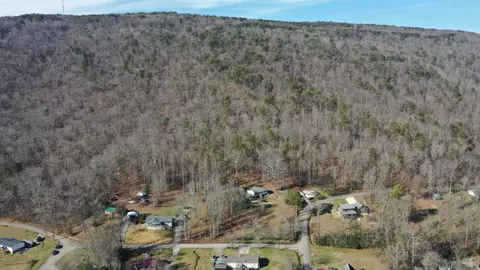 10733 Mcafee Rd, Soddy Daisy, TN 37379