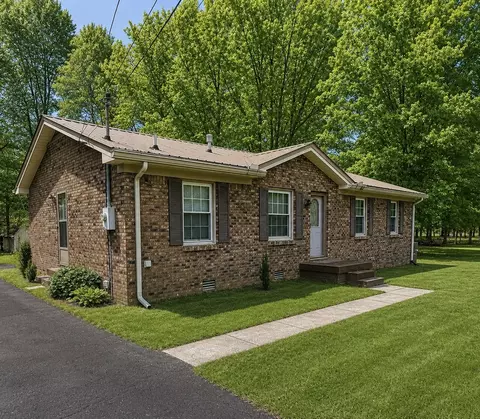 100 Kennel Rd, Dickson, TN 37055