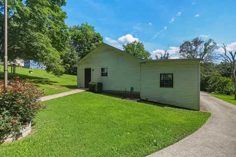 Exterior - 8157 Highway 49 E, Springfield, TN 37172 photo 11 of 16