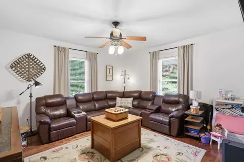 Living - 8157 Highway 49 E, Springfield, TN 37172 photo 2 of 2