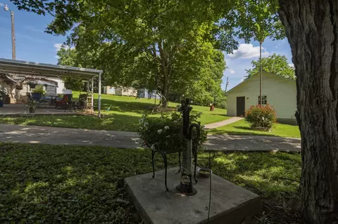 Exterior - 8157 Highway 49 E, Springfield, TN 37172 photo 9 of 16