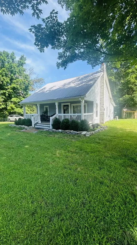 355 Whitson Rd, Bethpage, TN 37022