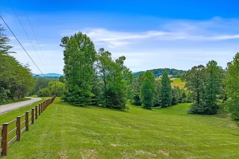 34 Springwater, Madisonville, TN 37354