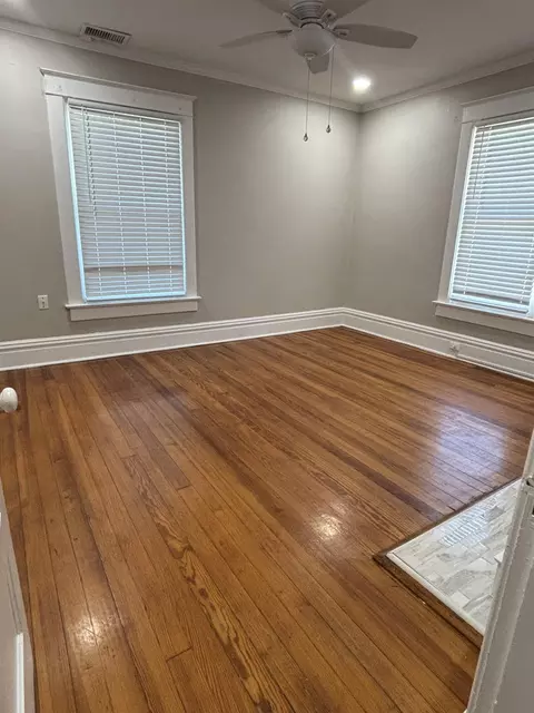 Bedroom - 2183 Harbert Ave, Memphis, TN 38104 photo 2 of 3