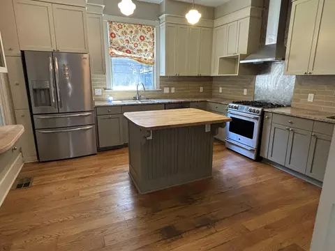 Kitchen - 2183 Harbert Ave, Memphis, TN 38104 photo 1 of 2