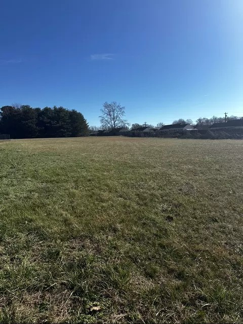 3138 Christmasville Rd, Jackson, TN 38305