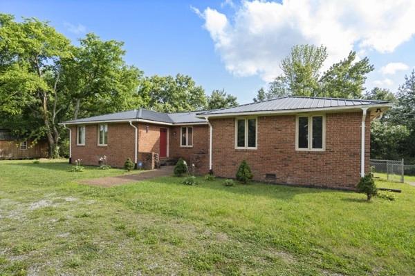 384 Columbia Ave, Centerville, TN 37033