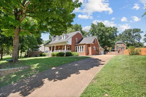 104 Oak Hill Dr, Smyrna, TN 37167