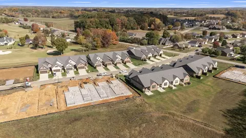 View/Area - 482 W Foxrun, Springfield, TN 37172 photo 2 of 9