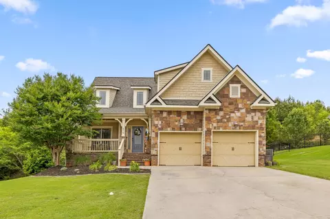 215 Vineyard Blvd, Ringgold, GA 30736