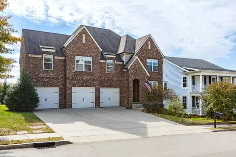 2033 Callaway Park Pl, Thompsons Station, TN 37179
