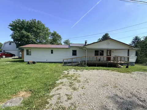 431 Patton Heights Cir, Jamestown, TN 38556