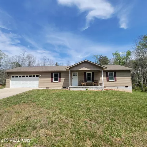 1039 Gray Eagle Dr, Crossville, TN 38572
