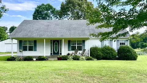 153 Commodore Cir, Summertown, TN 38483