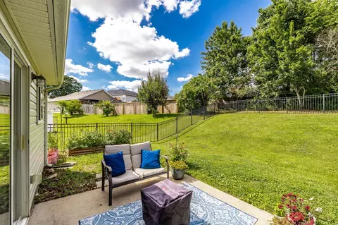 Exterior - 110 Dimaggio Dr, Springfield, TN 37172 photo 8 of 12