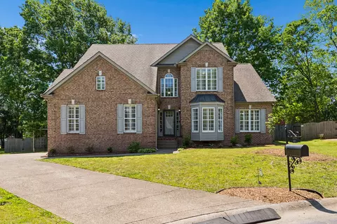 6501 Buttercup Dr, Nashville, TN 37221