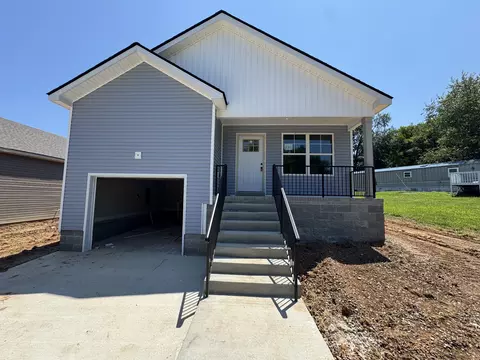 230 Arkansas Ave, Oak Grove, KY 42262