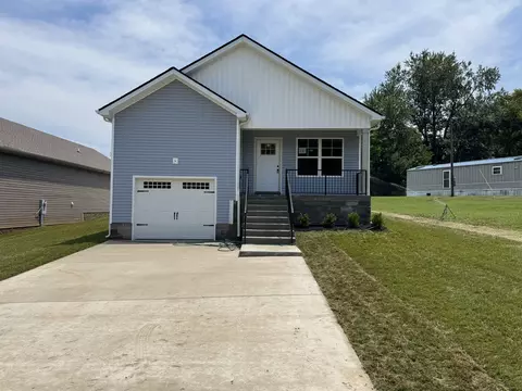 230 Arkansas Ave, Oak Grove, KY 42262