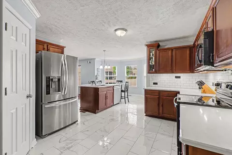 107 Seven Springs Dr, Mount Juliet, TN 37122