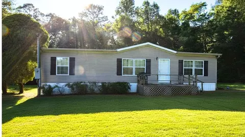 157 Roblyer Rd, Benton, TN 37307