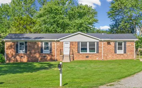 285 Melinda Dr, Clarksville, TN 37042