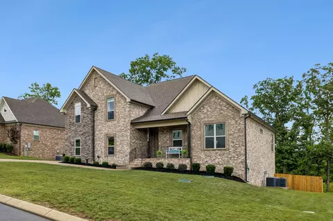 1030 C P Stewart Blvd, Lebanon, TN 37087