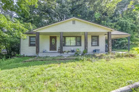 325 W Hills Dr, Lenoir City, TN 37771