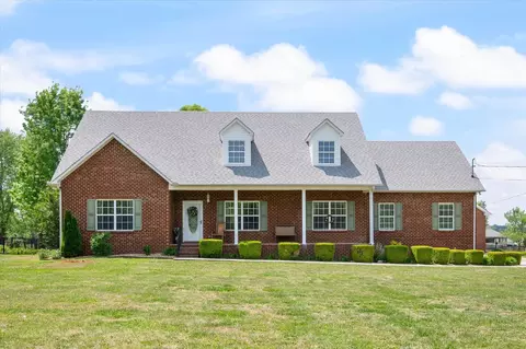 637 Coopertown Rd, Unionville, TN 37180
