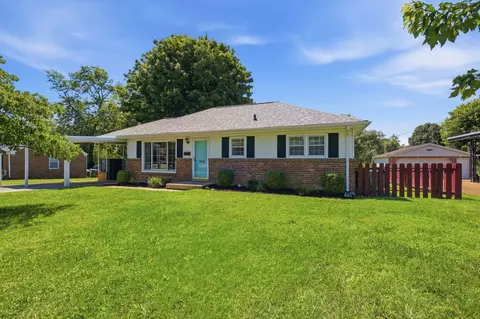 616 Hyde Park Ave, Gallatin, TN 37066
