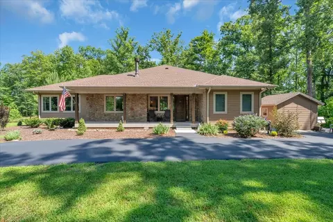 414 Watercolor Dr, Sparta, TN 38583