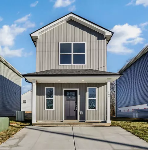 209 Robert St, Clarksville, TN 37040