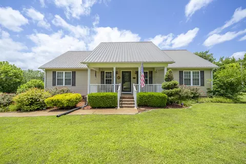 246 Forrest Ave, Clifton, TN 38425