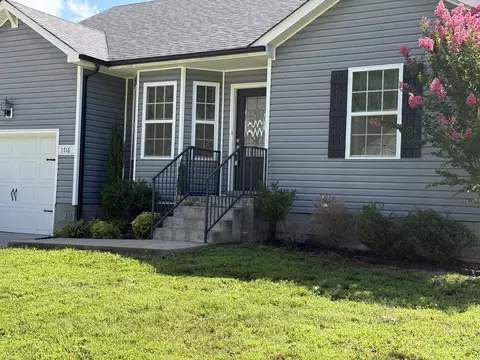 1716 Rains Rd, Clarksville, TN 37042
