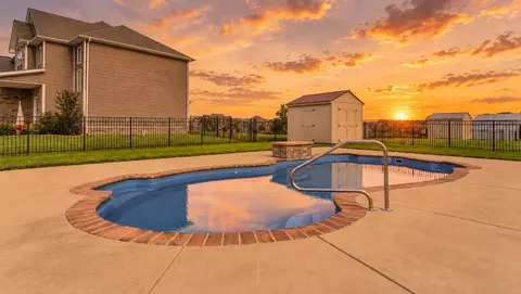 1850 Shield Dr, Clarksville, TN 37043