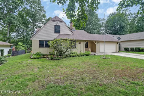 139 Anglewood Dr, Crossville, TN 38558