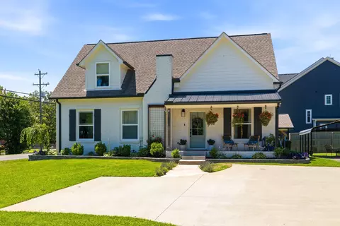 1001 Graybar Ln, Nashville, TN 37204