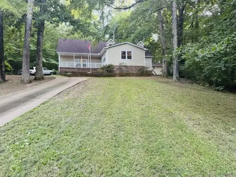 1890 Garwood Dr, Clarksville, TN 37040